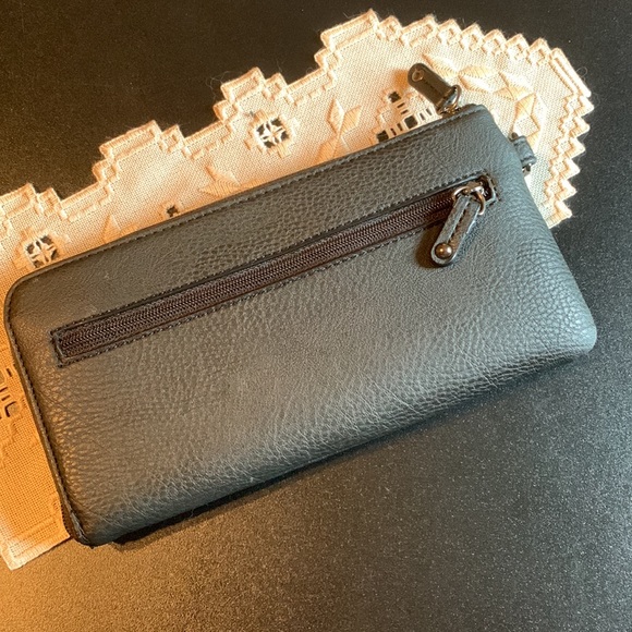 3/25$ Wallet - Picture 2 of 4